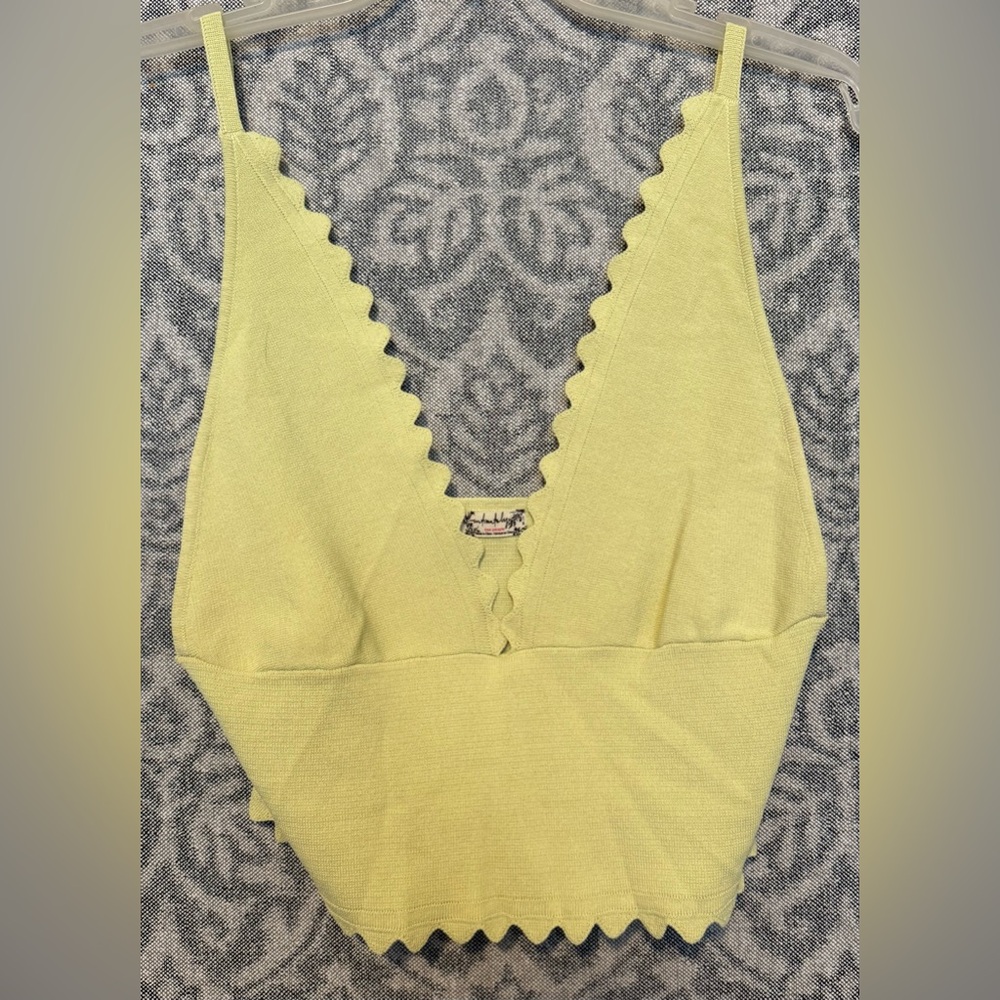 Free People Scalloped V-Neck Knit Tank - Light Lime